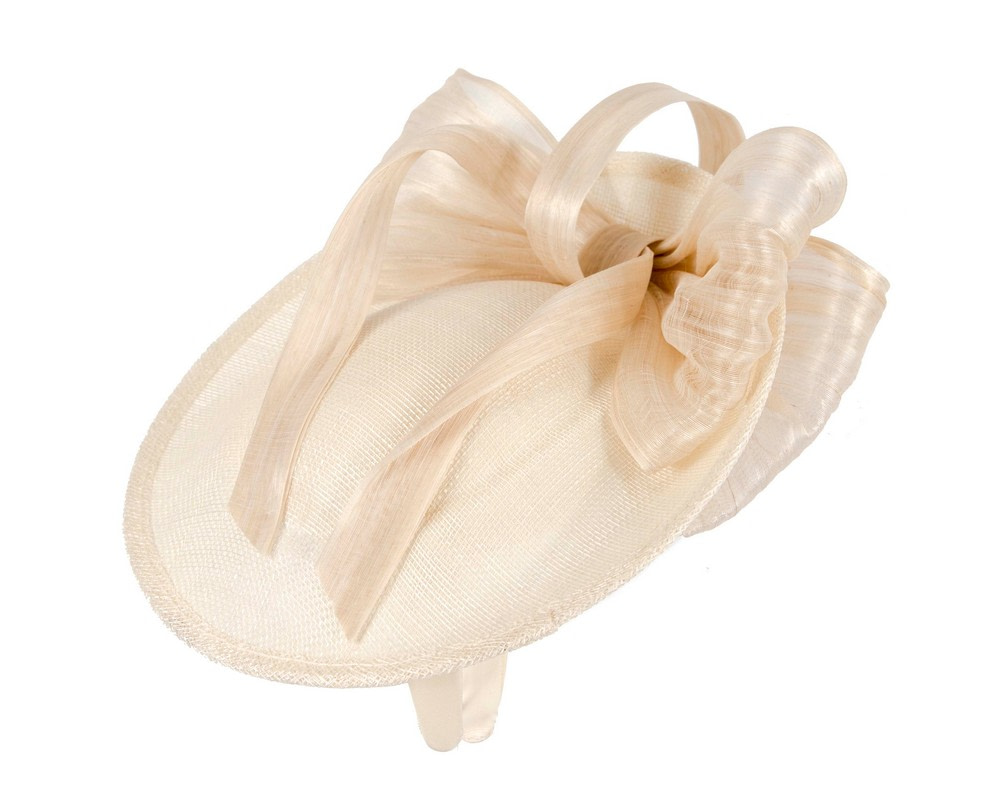 Cream plate fascinator with bow by Fillies Collection - Fascinators.com.au Cream plate fascinator with bow by Fillies Collection - Image 4