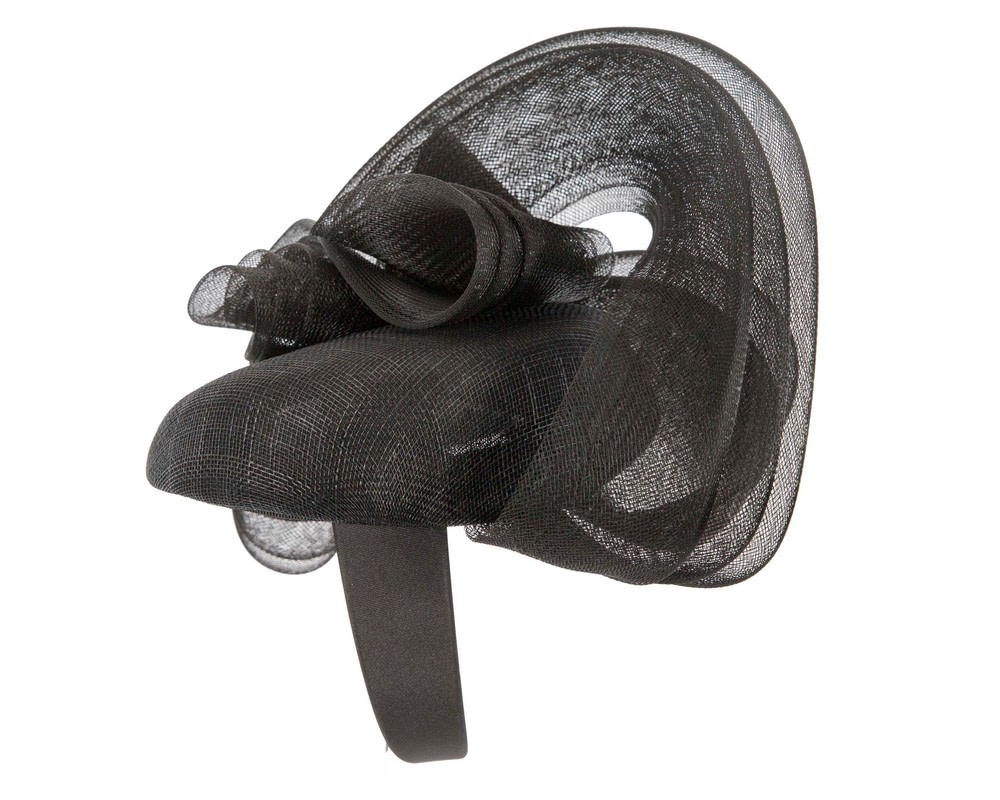 Black racing pillbox fascinator by Fillies Collection - Image 4