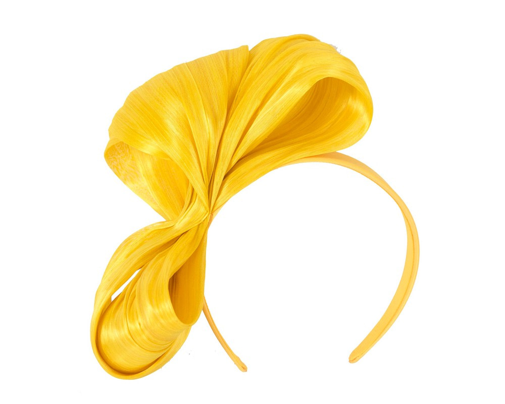 Large yellow bow racing fascinator by Fillies Collection - Image 2