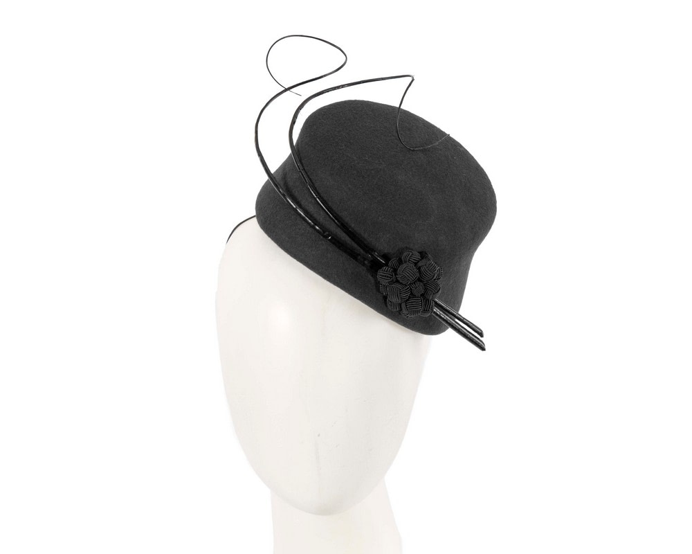 Bespoke black winter racing fascinator by Fillies Collection