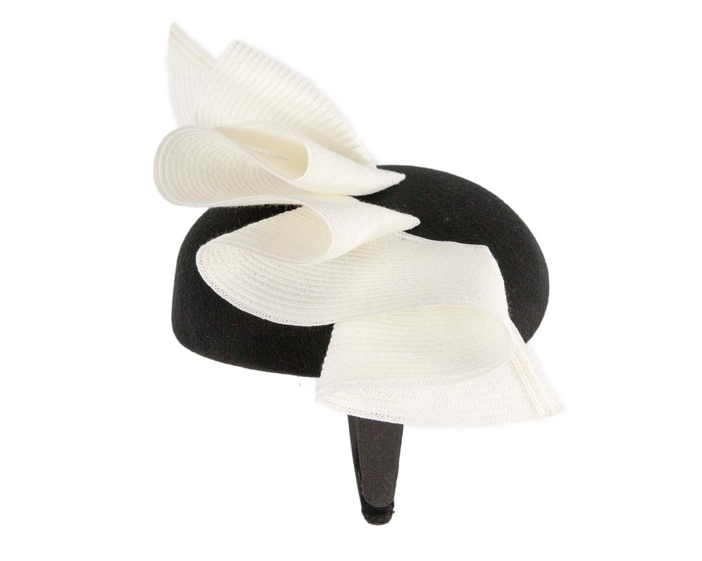 Black & white winter racing fascinator by Fillies Collection - Image 4