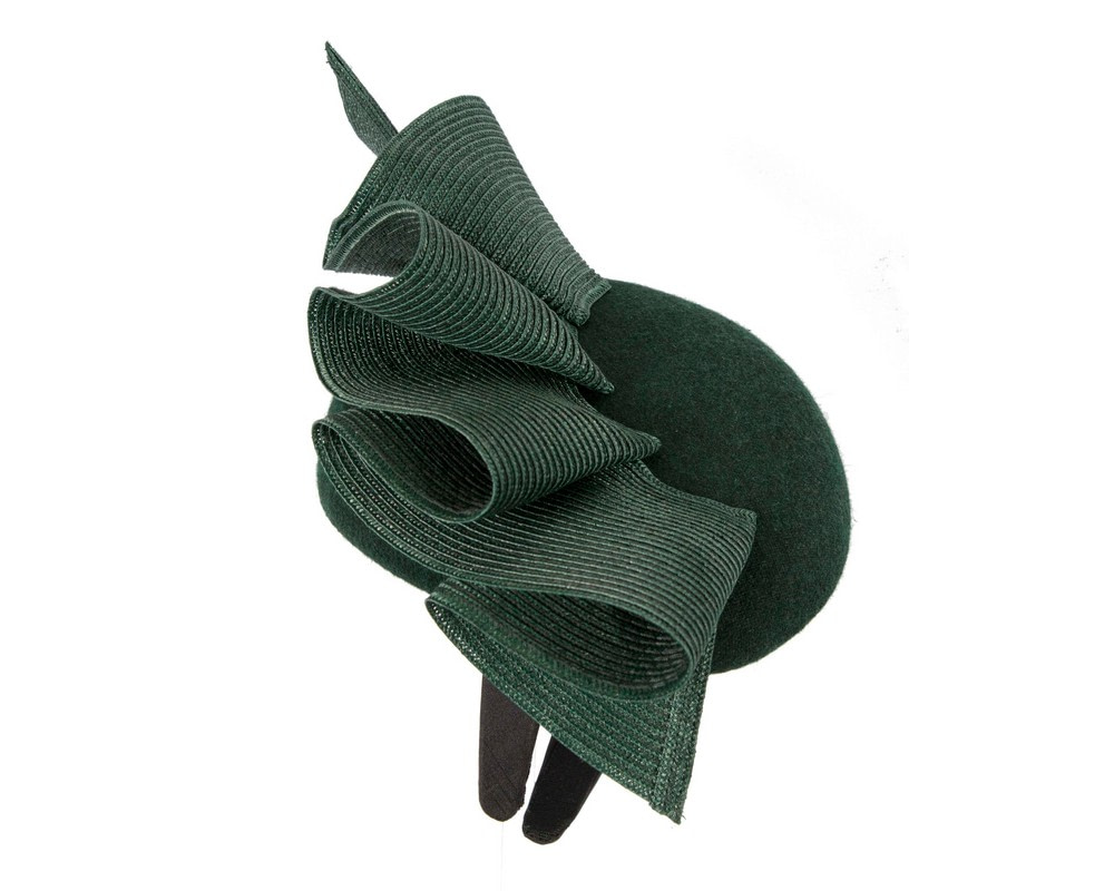 Green winter racing fascinator by Fillies Collection - Image 4