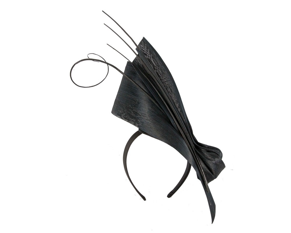 Bespoke black racing fascinator by Fillies Collection - Image 2