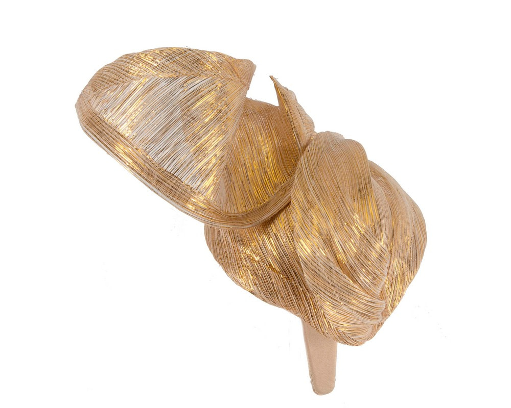 Gold silk abaca fascinator by Fillies Collection - Image 4