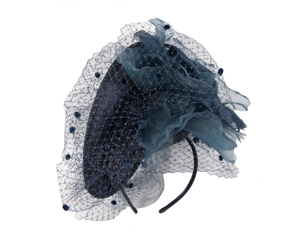 Traditional navy fascinator with flowers and face veil - Image 4