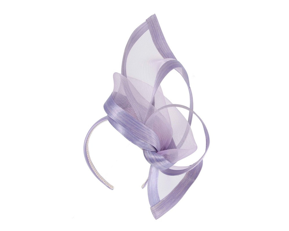 Bespoke Lilac fascinator by Fillies Collection - Image 2