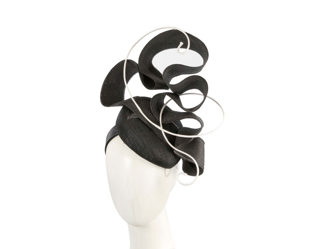 Designers black & white Australian Made racing fascinator by Fillies Collection