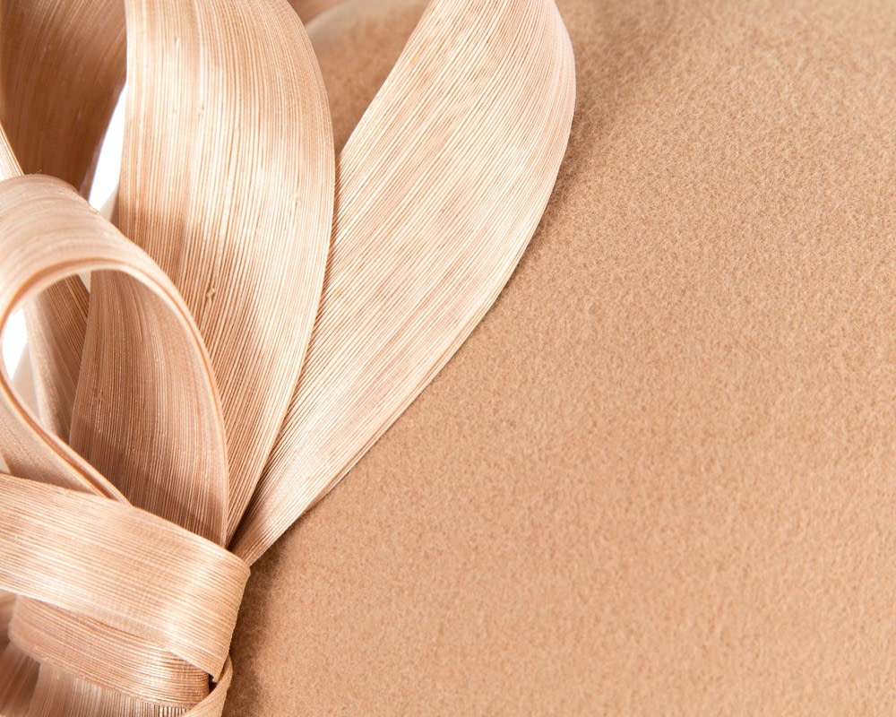 Beige winter felt beret hat by Fillies Collection - Image 5