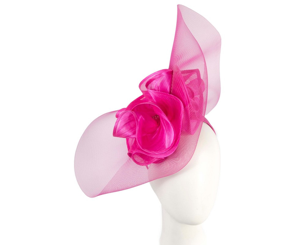 Bespoke fuchsia fascinator by Fillies Collection