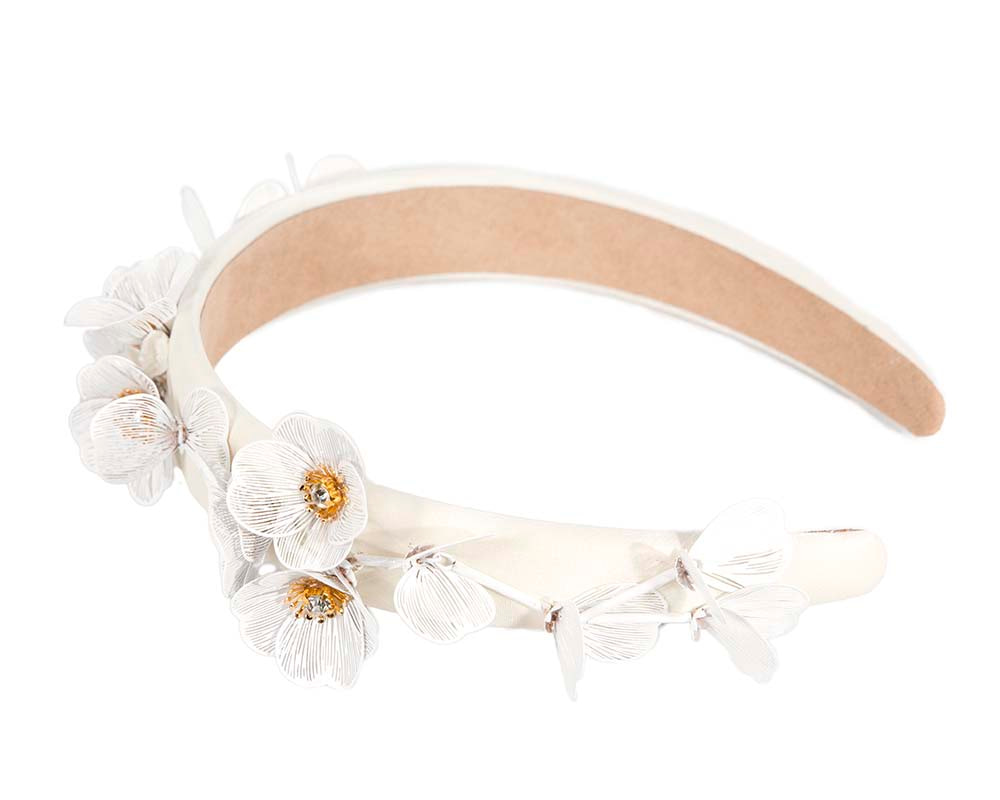 White floral fascinator headband - Fascinators.com.au White floral fascinator headband - Image 2