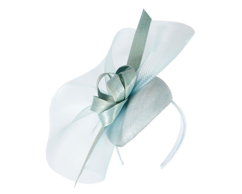 Large light blue spring racing fascinator by Fillies Collection - Image 2