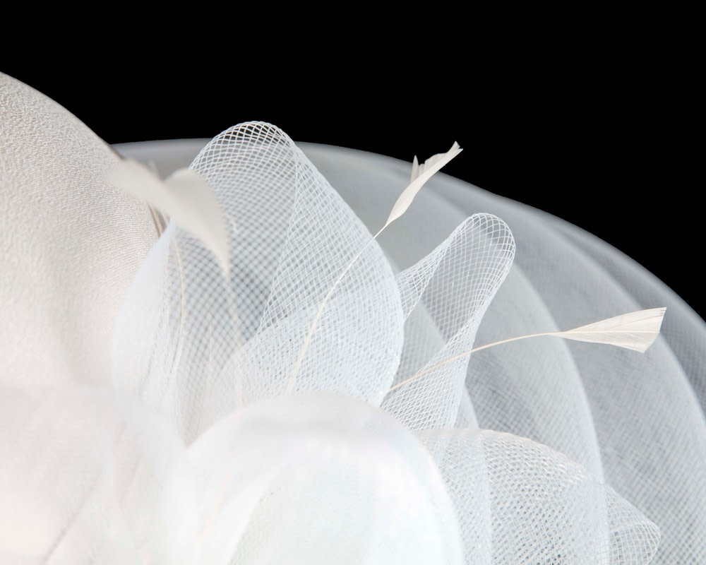 White mother of the bride hat by Cupids Millinery Melbourne - Fascinators.com.au White mother of the bride hat by Cupids Millinery Melbourne - Image 7