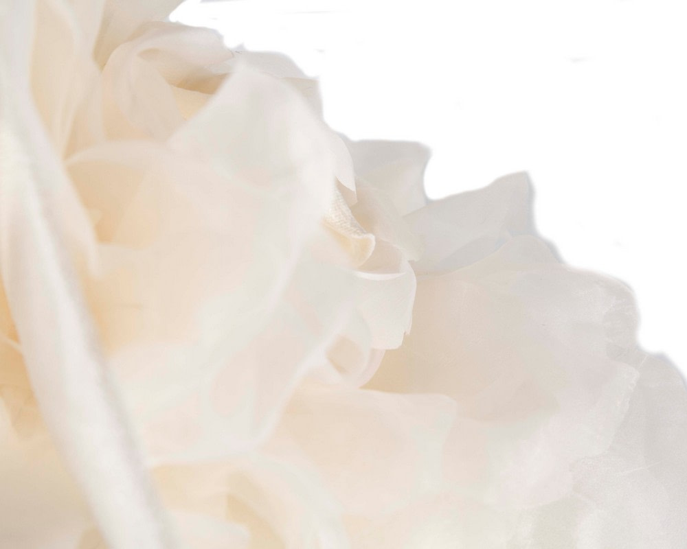 Large cream racing hatinator by Fillies Collection - Image 5