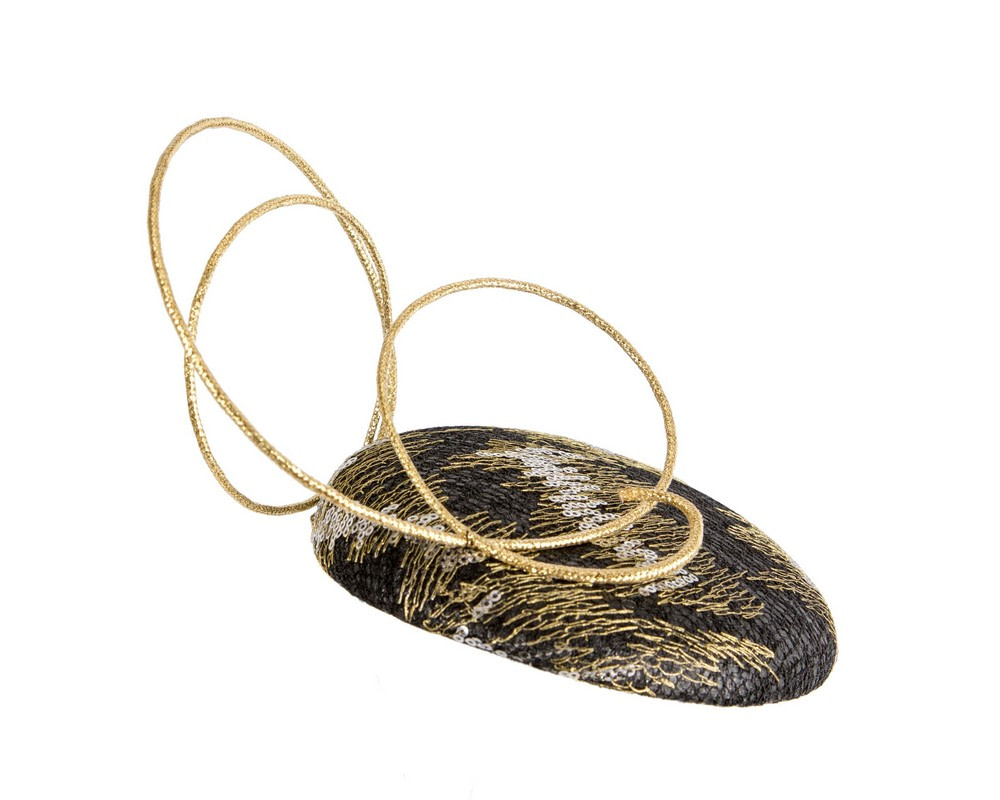 Bespoke black and gold fascinator by Fillies Collection - Image 4