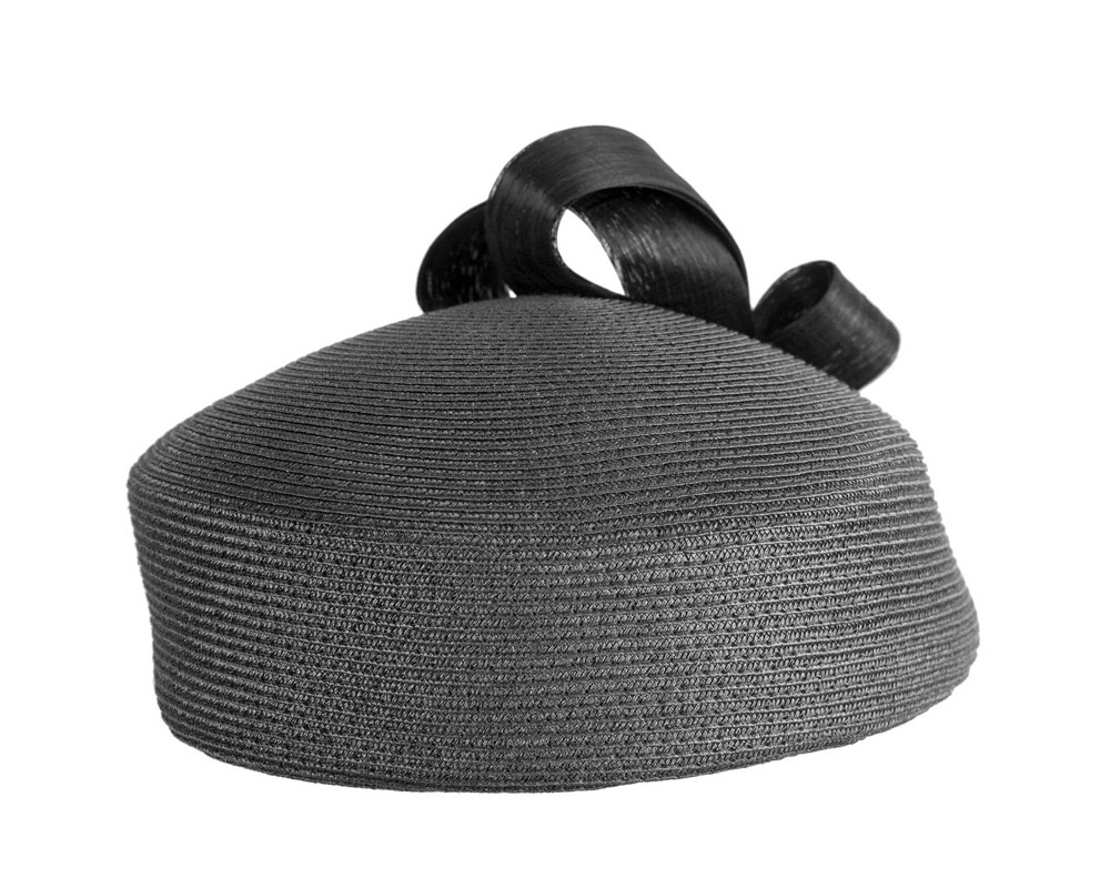 Fashion black beret hat with bow by Max Alexander - Image 3