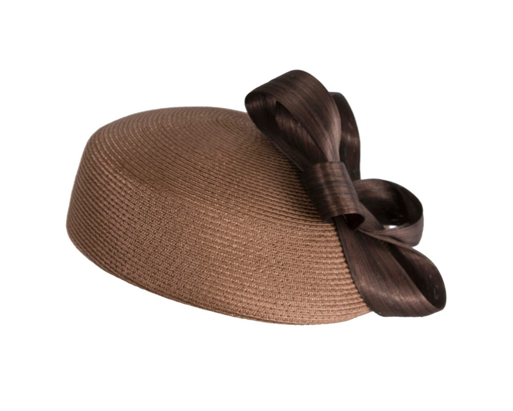 Fashion bronze beret hat with bow by Max Alexander - Image 6