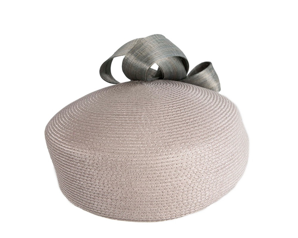 Fashion silver beret hat with bow by Max Alexander - Image 3