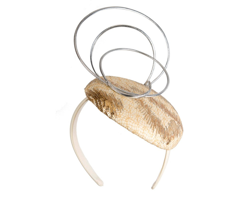 Bespoke cream and silver fascinator by Fillies Collection - Image 3