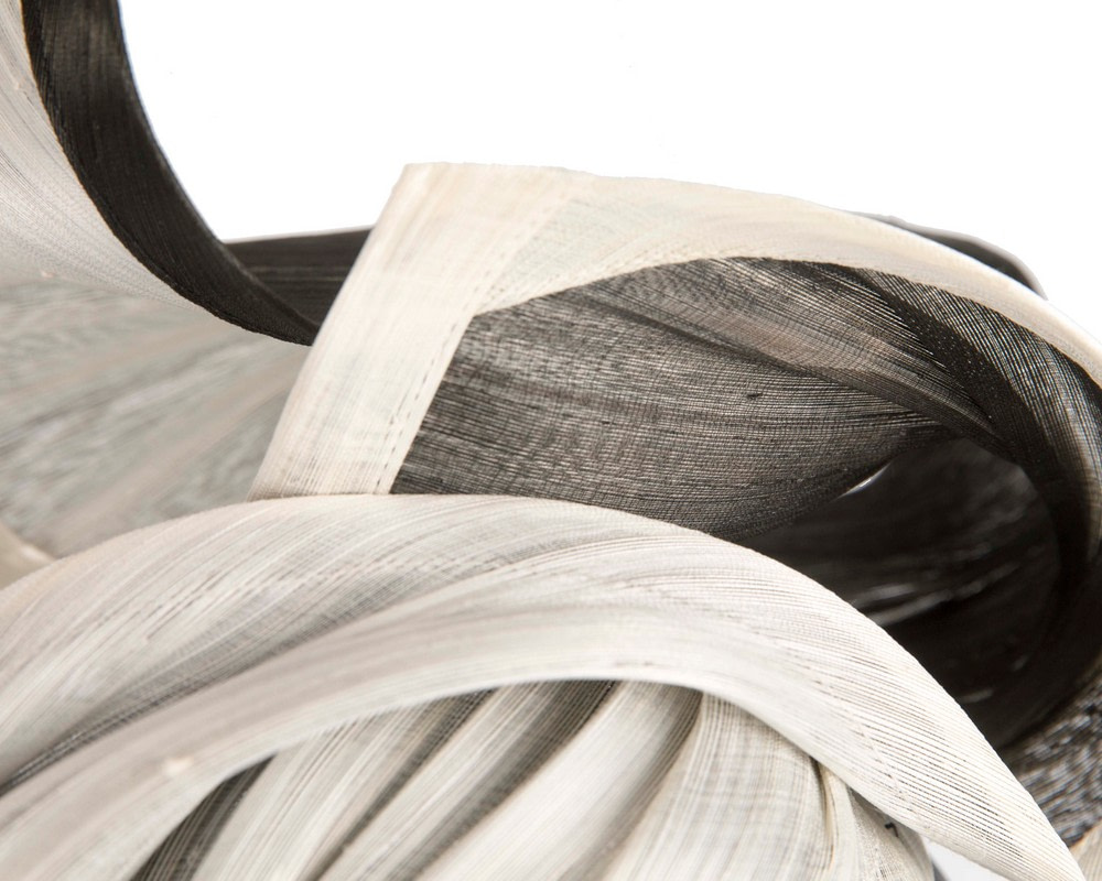 Cream & Black silk abaca fascinator by Fillies Collection - Image 5