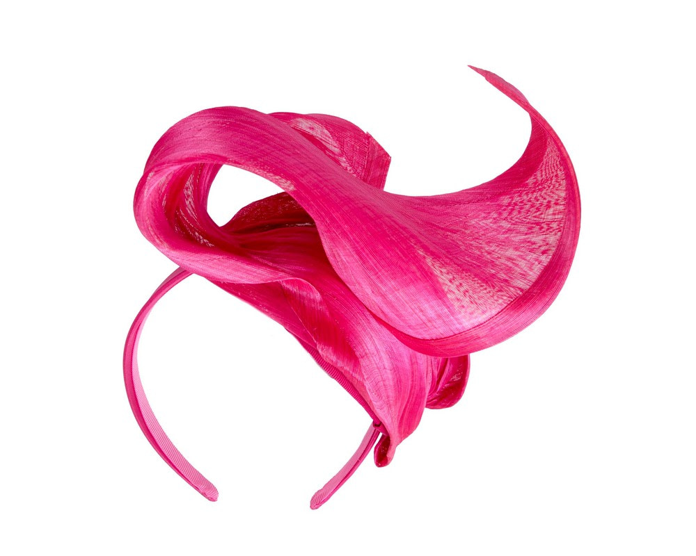 Fuchsia silk abaca fascinator by Fillies Collection - Image 6