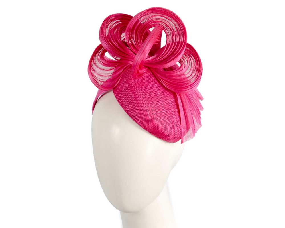 Bespoke fuchsia racing fascinator by Fillies Collection