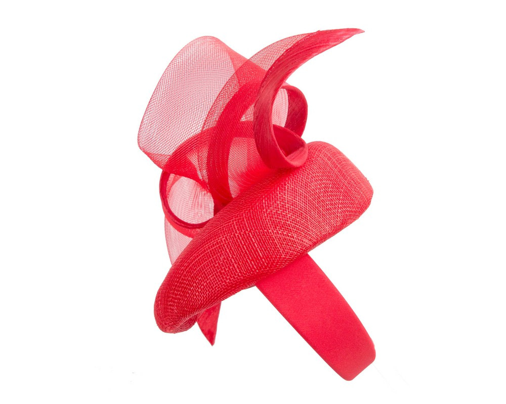 Red spring racing fascinator by Fillies Collection - Image 4