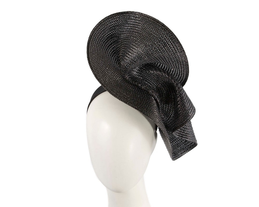 Bespoke shiny black fascinator by Fillies Collection