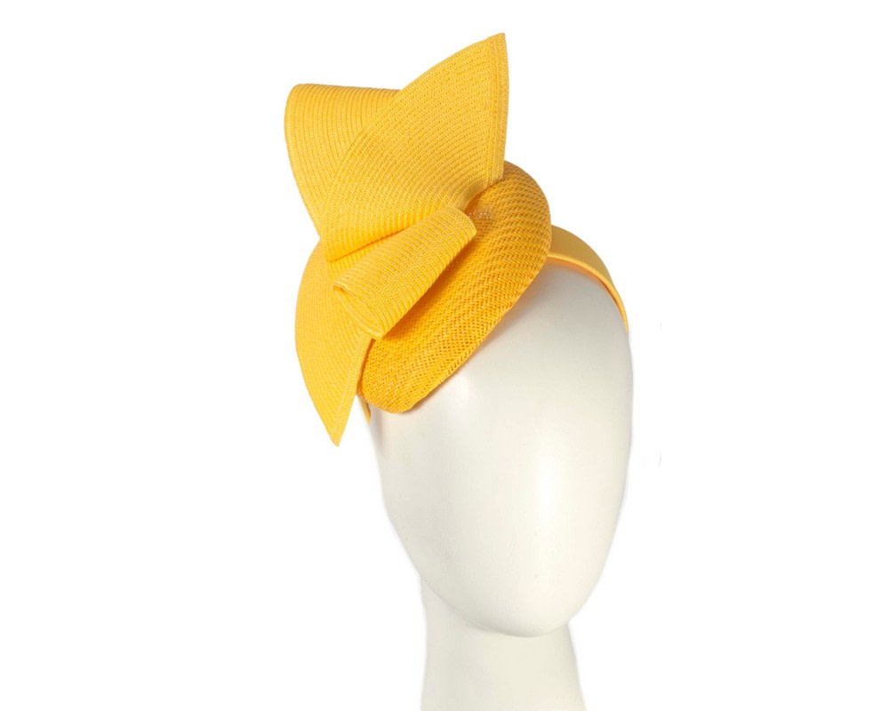 Bespoke yellow pillbox fascinator by Fillies Collection