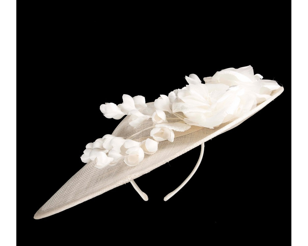 Large cream sinamay hat with flowers by Max Alexander - Image 6