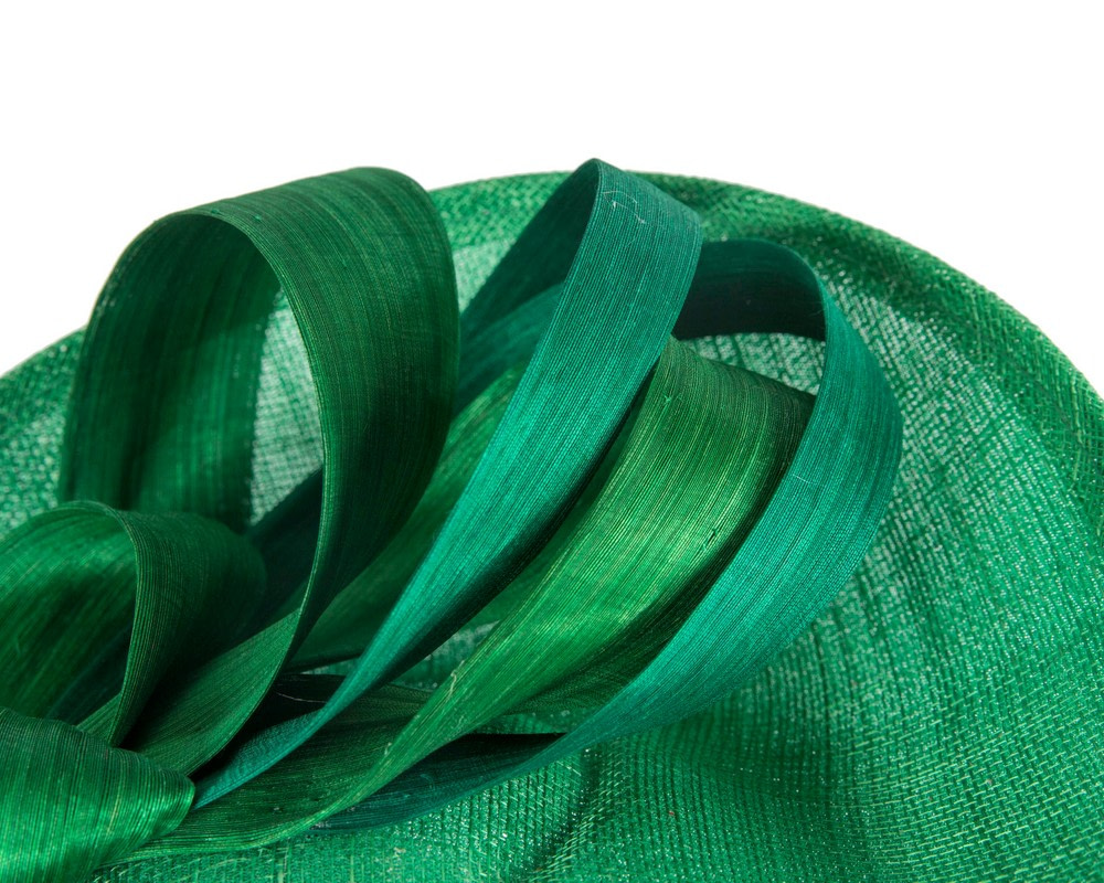 Green fascinator with loops by Max Alexander - Image 5