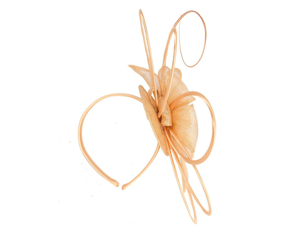 Gold sinamay flower fascinator by Max Alexander - Image 4