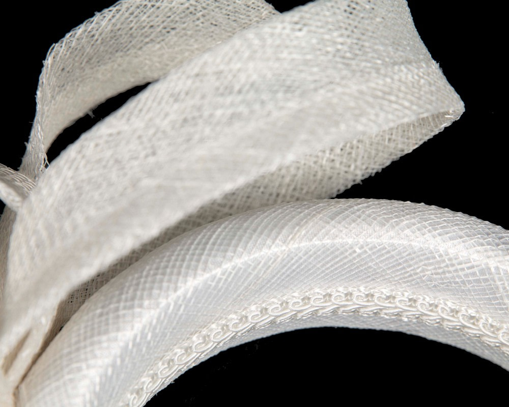 White sinamay bow on headband - Image 3