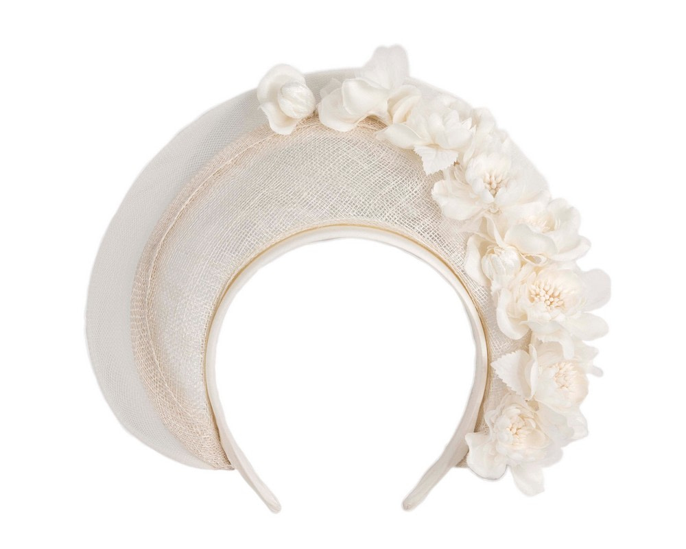 Cream crown fascinator by Fillies Collection - Image 2