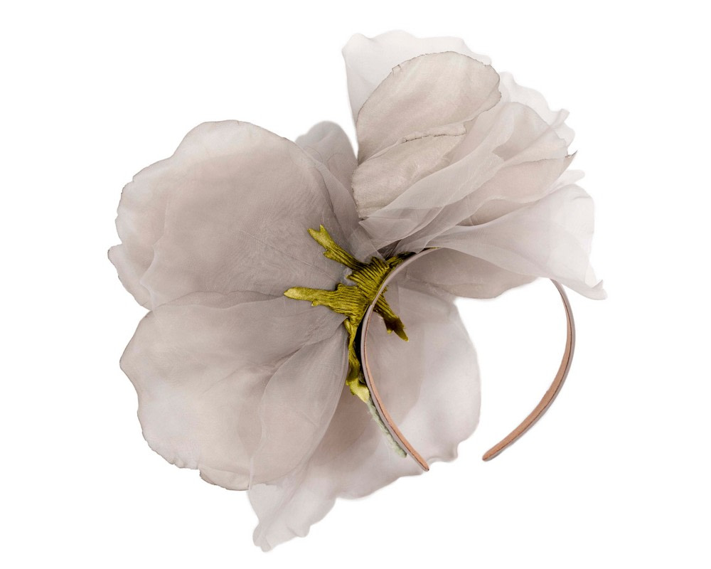 Large grey silk flower fascinator by Fillies Collection - Image 4