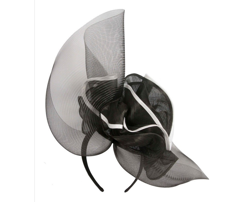 Bespoke black & white fascinator by Fillies Collection - Image 4