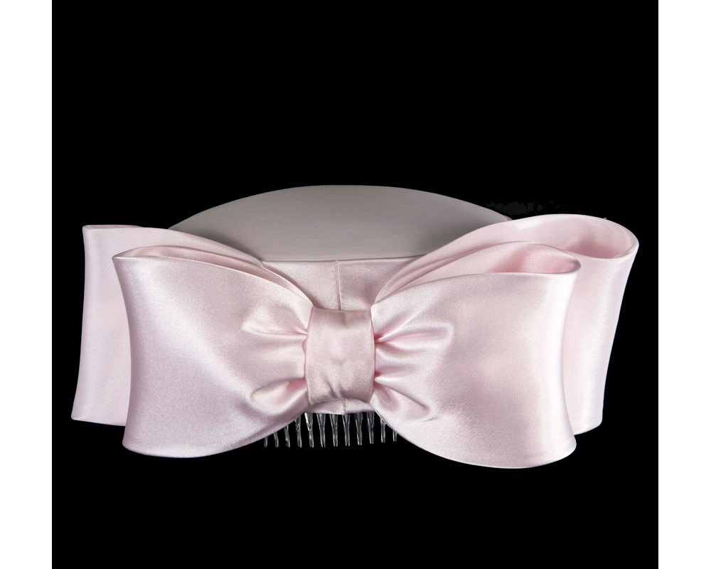 Luxury Sculpted Baby Pink Bow Pillbox by Cupids Millinery - Image 7