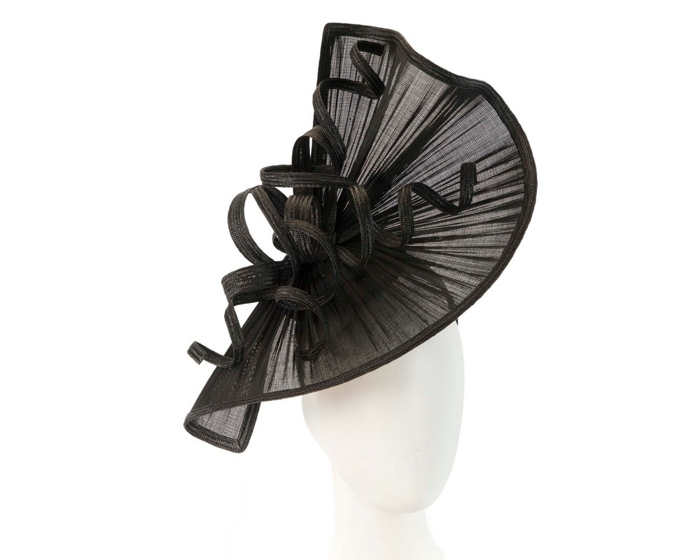 Bespoke black Australian Made racing fascinator by Fillies Collection