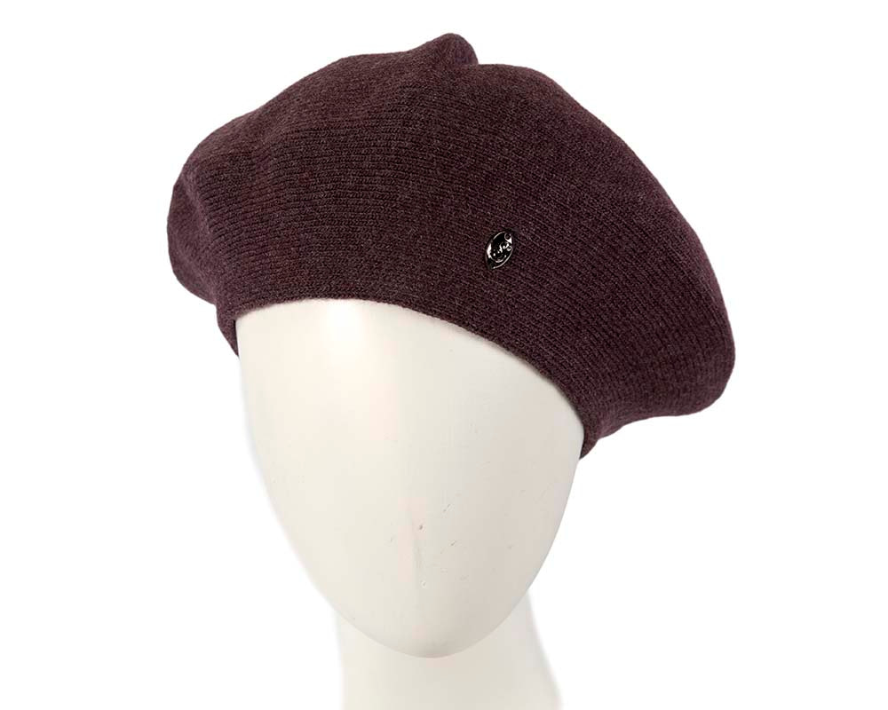 Classic warm burgundy wool beret. Made in Europe