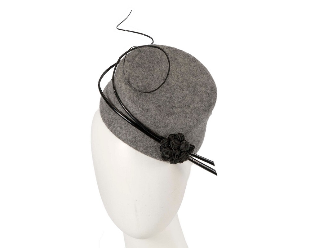 Bespoke grey winter racing fascinator by Fillies Collection
