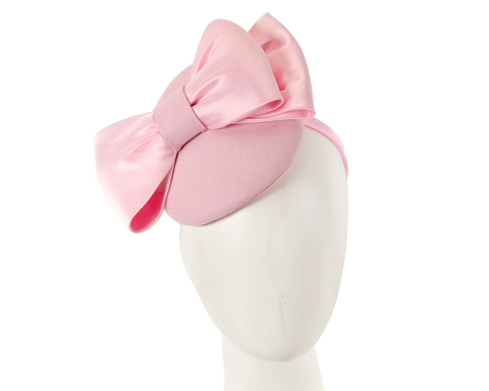 Pink winter racing pillbox with bow by Max Alexander