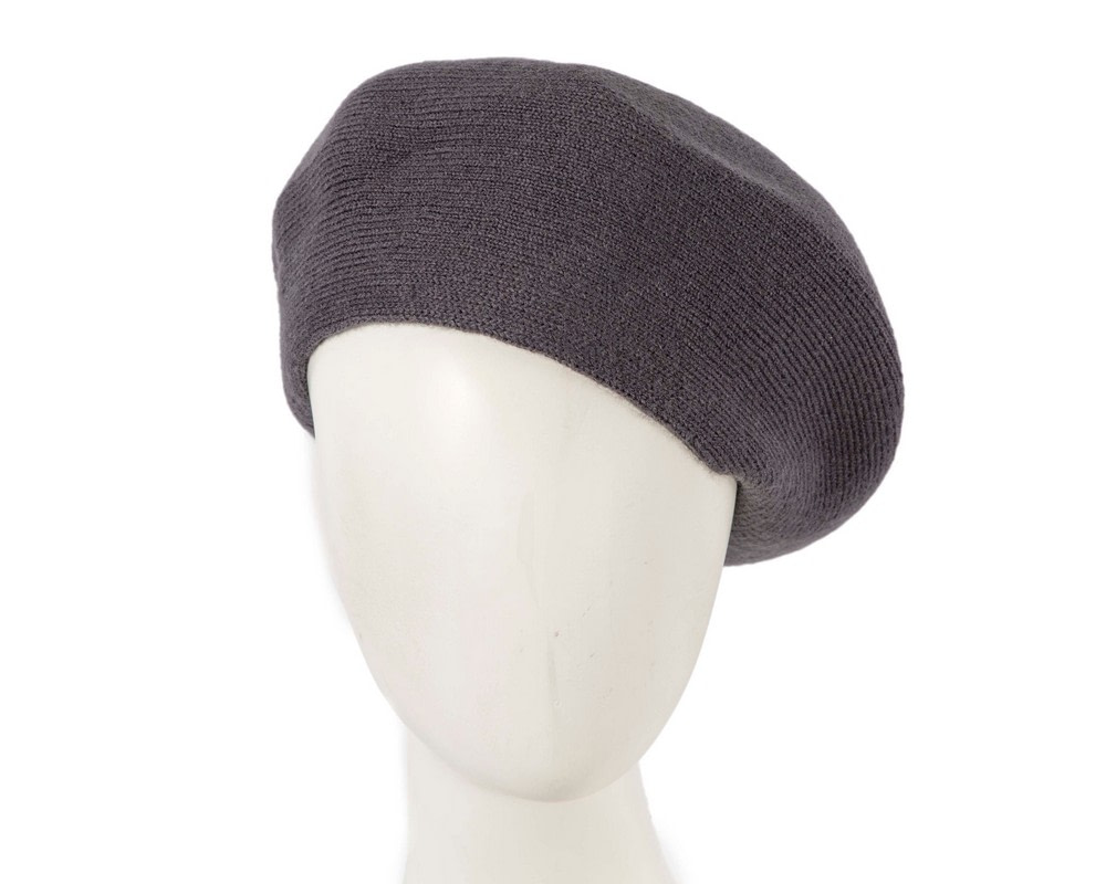 Classic warm dark grey wool beret. Made in Europe