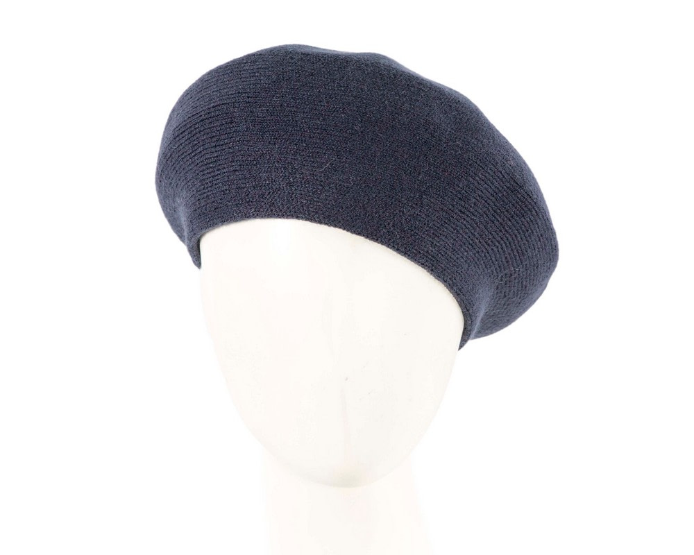 Classic warm navy blue wool beret. Made in Europe