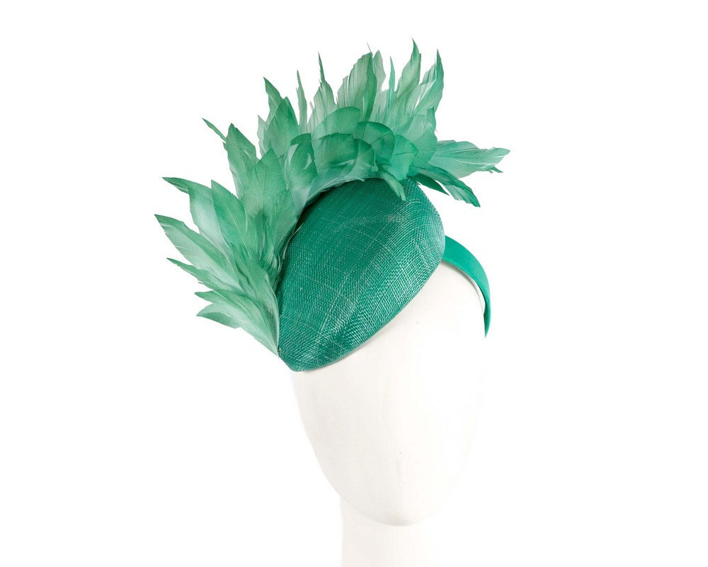 Green spring racing fascinator with feathers