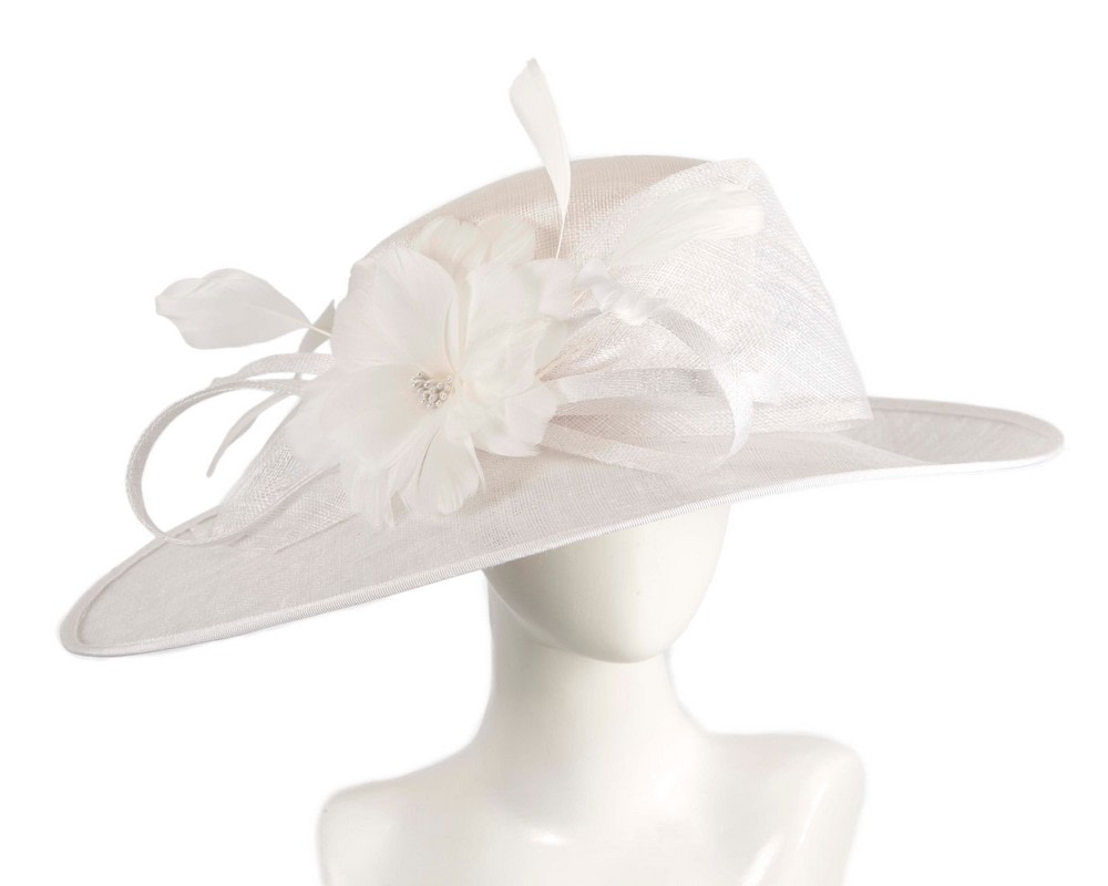 Wide brim white fashion hat by Max Alexander