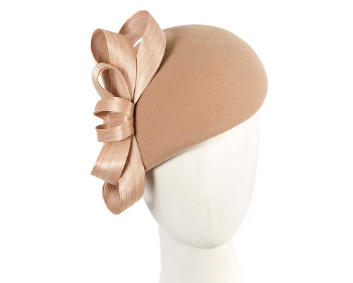 Beige winter felt beret hat by Fillies Collection