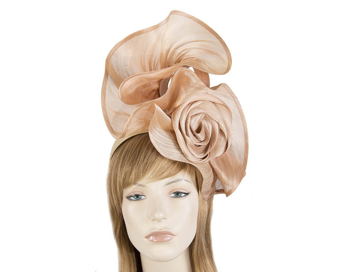 Exclusive nude silk abaca racing fascinator