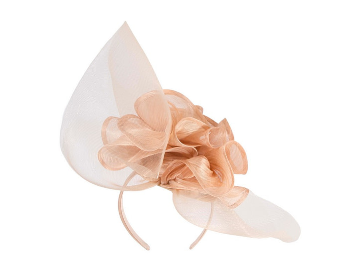 Bespoke nude fascinator by Fillies Collection - Image 5