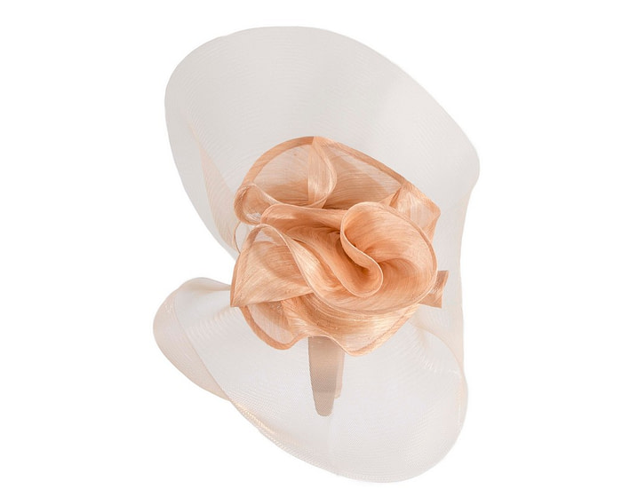 Bespoke nude fascinator by Fillies Collection - Image 3
