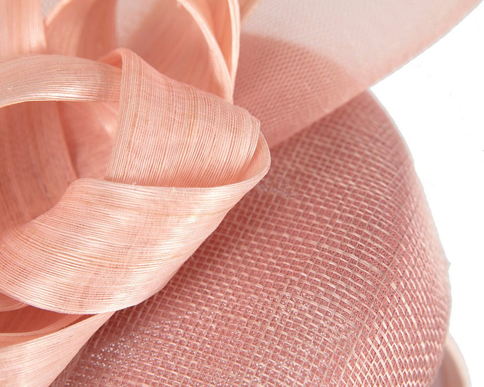 Large dusty pink spring racing fascinator by Fillies Collection - Image 5