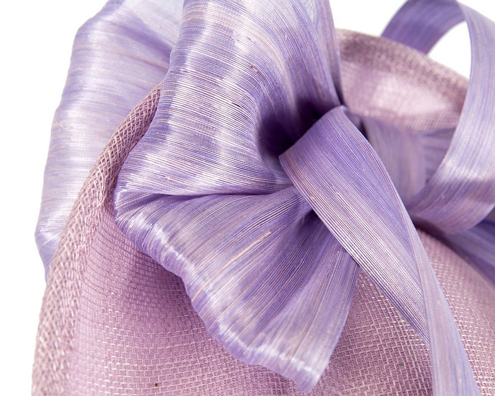 Lilac plate fascinator with bow by Fillies Collection - Image 5